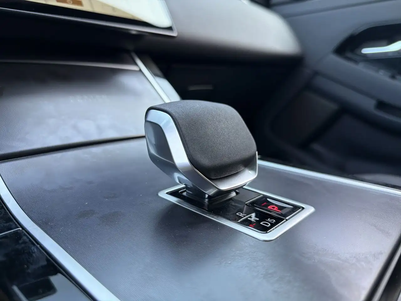 Land Rover Range Rover Evoque - Image 20