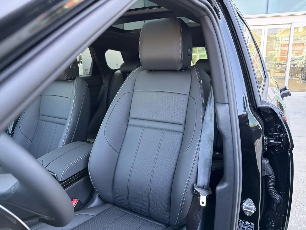 Land Rover Range Rover Evoque - Image 11