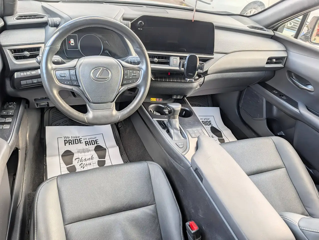Lexus UX - Image 8