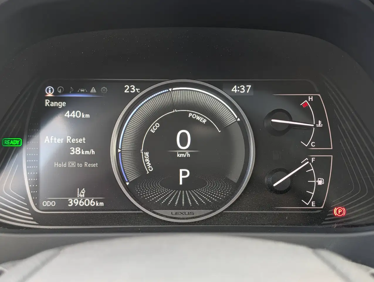 Lexus UX - Image 21