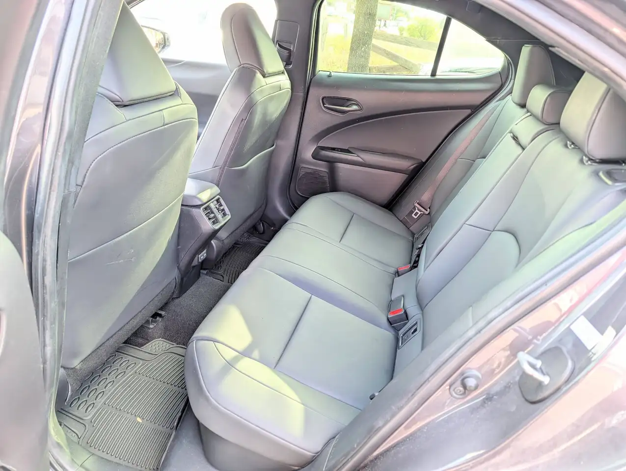 Lexus UX - Image 10