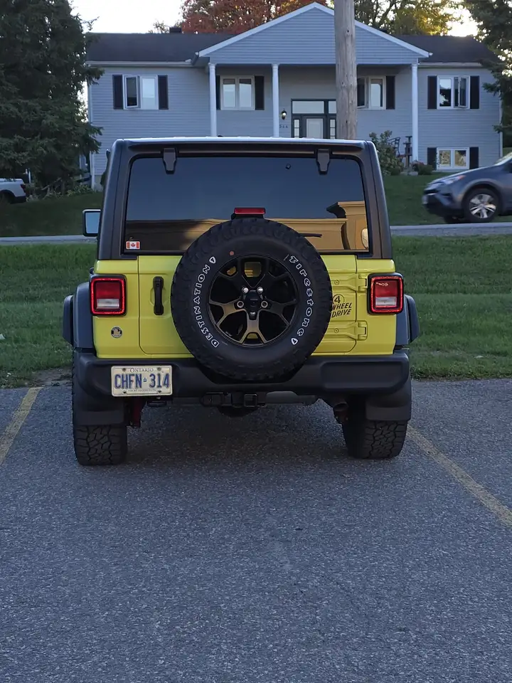 Jeep Wrangler - Image 8