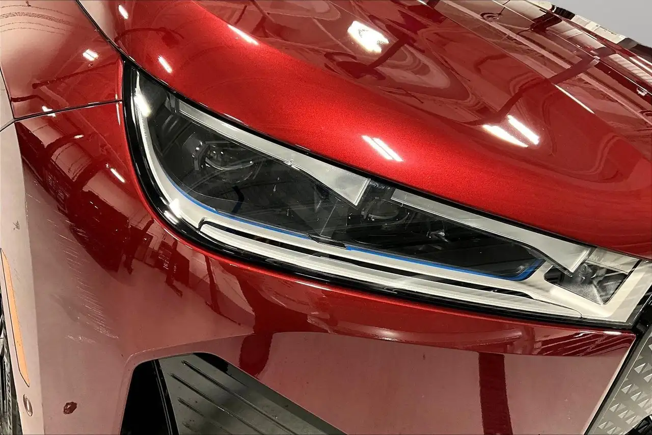 BMW iX - Image 32