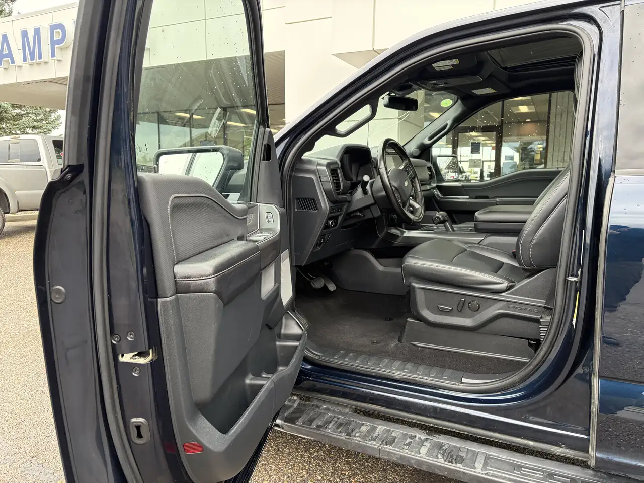 Ford F-150 - Image 9