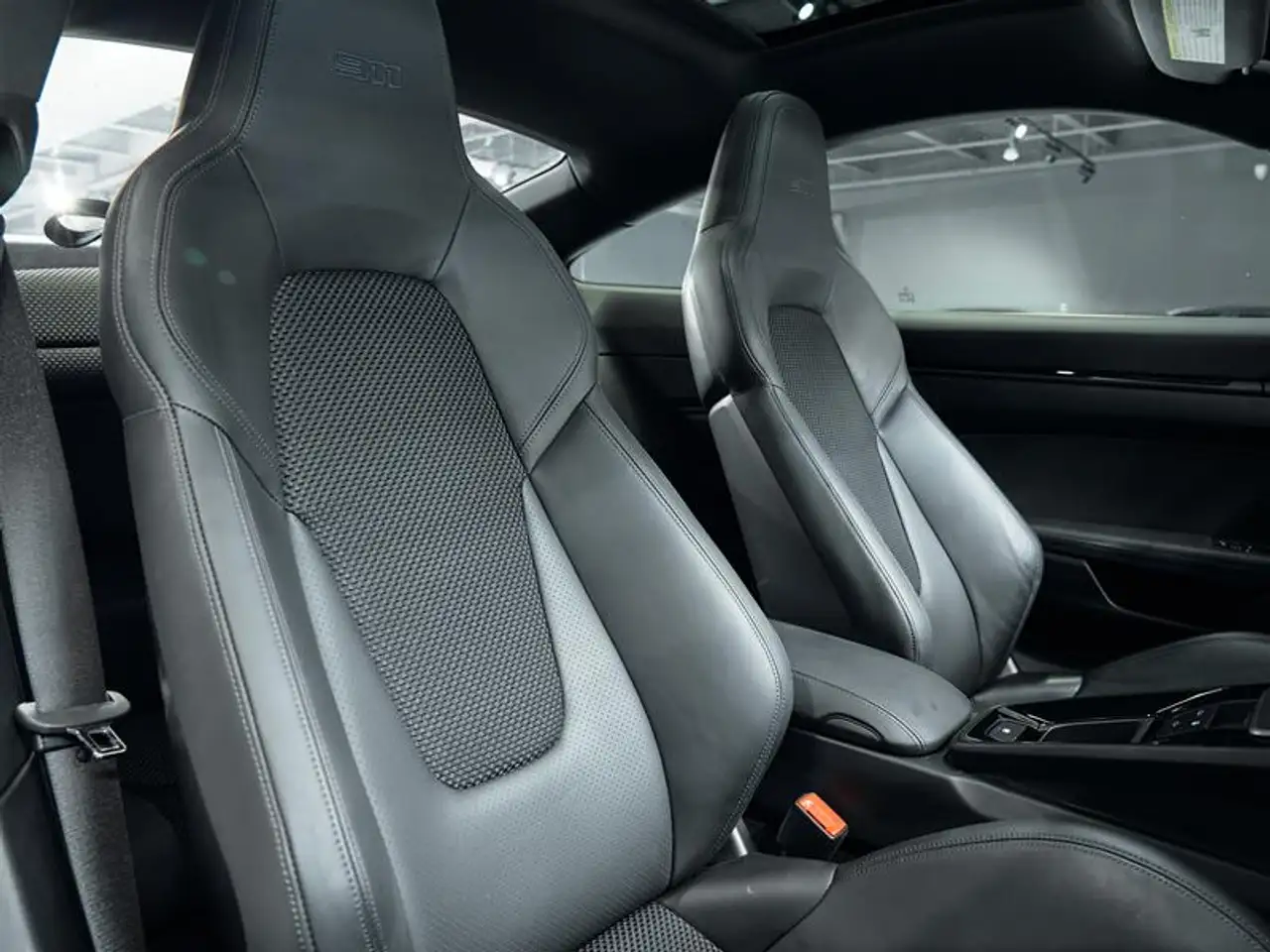 Porsche 911 - Image 23