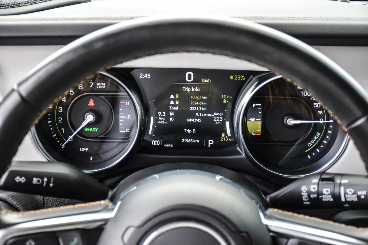 Jeep Wrangler - Image 19
