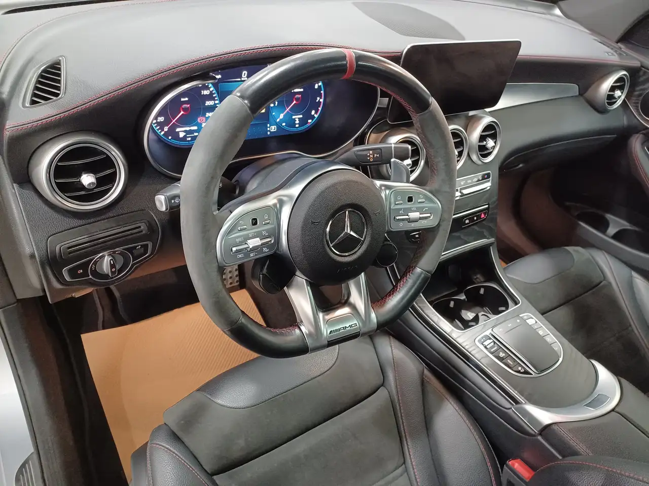 Mercedes-Benz GLC - Image 8