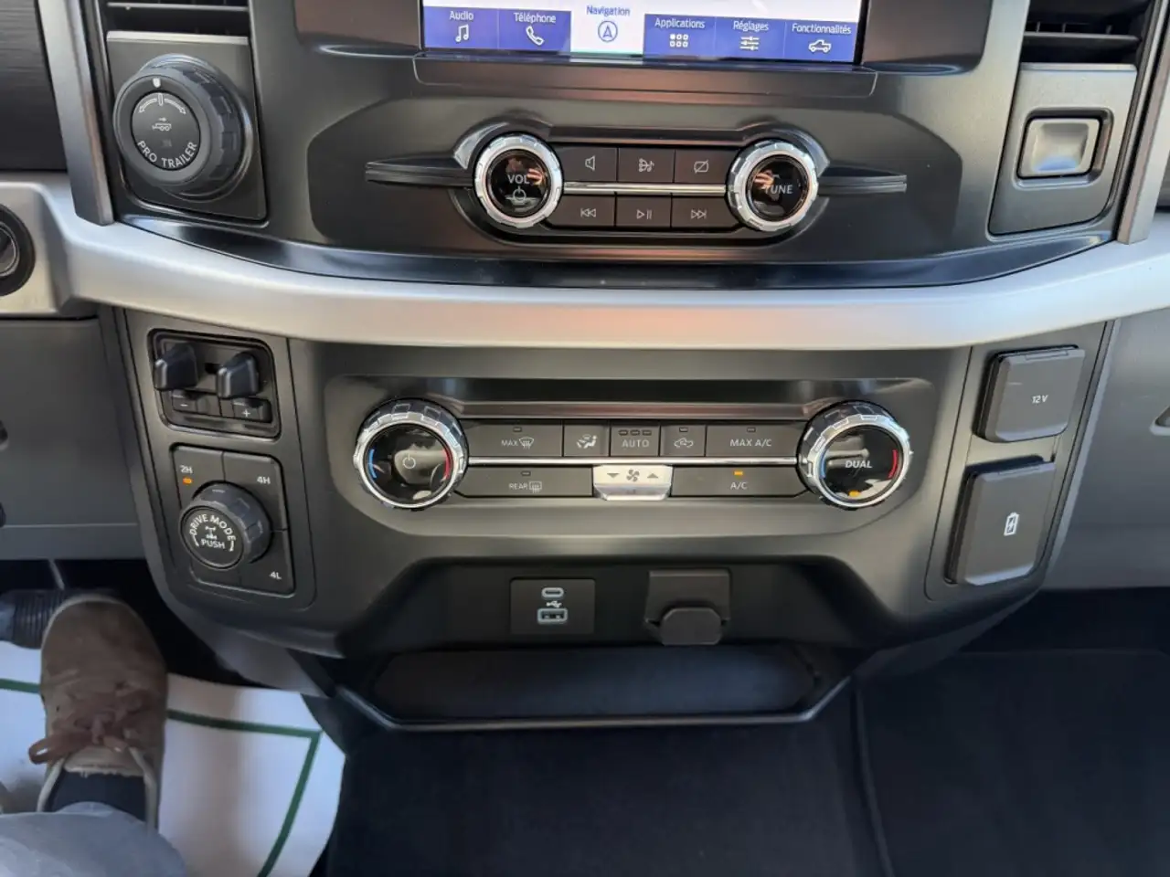 Ford F-150 - Image 27