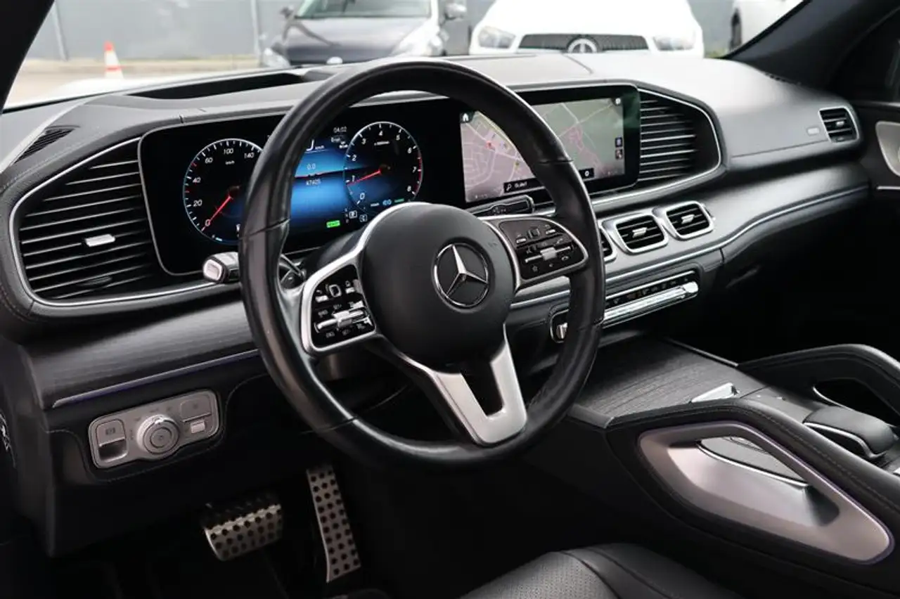 Mercedes-Benz GLS - Image 12