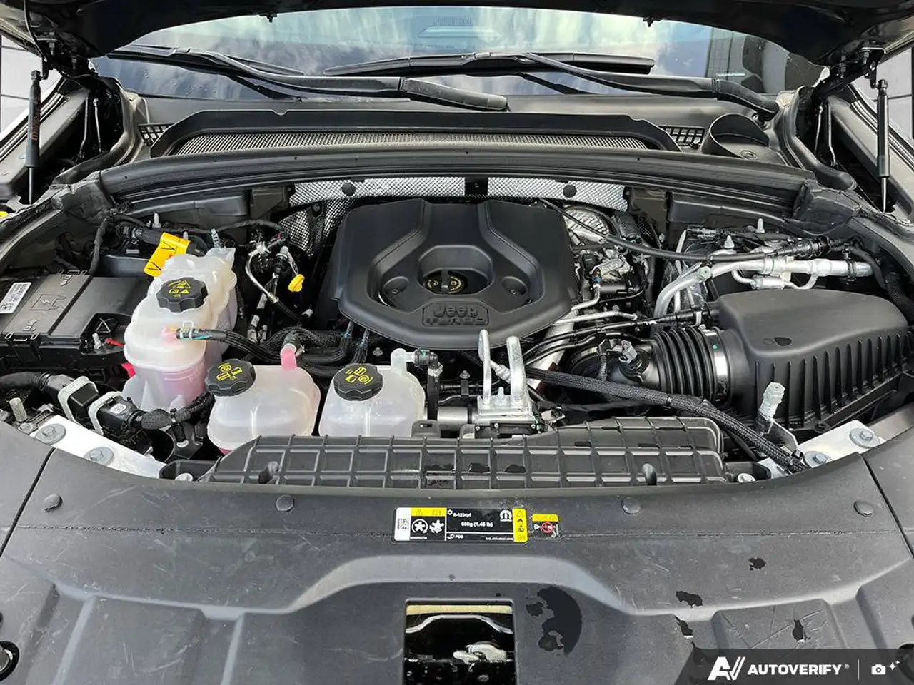 Jeep Grand Cherokee - Image 10
