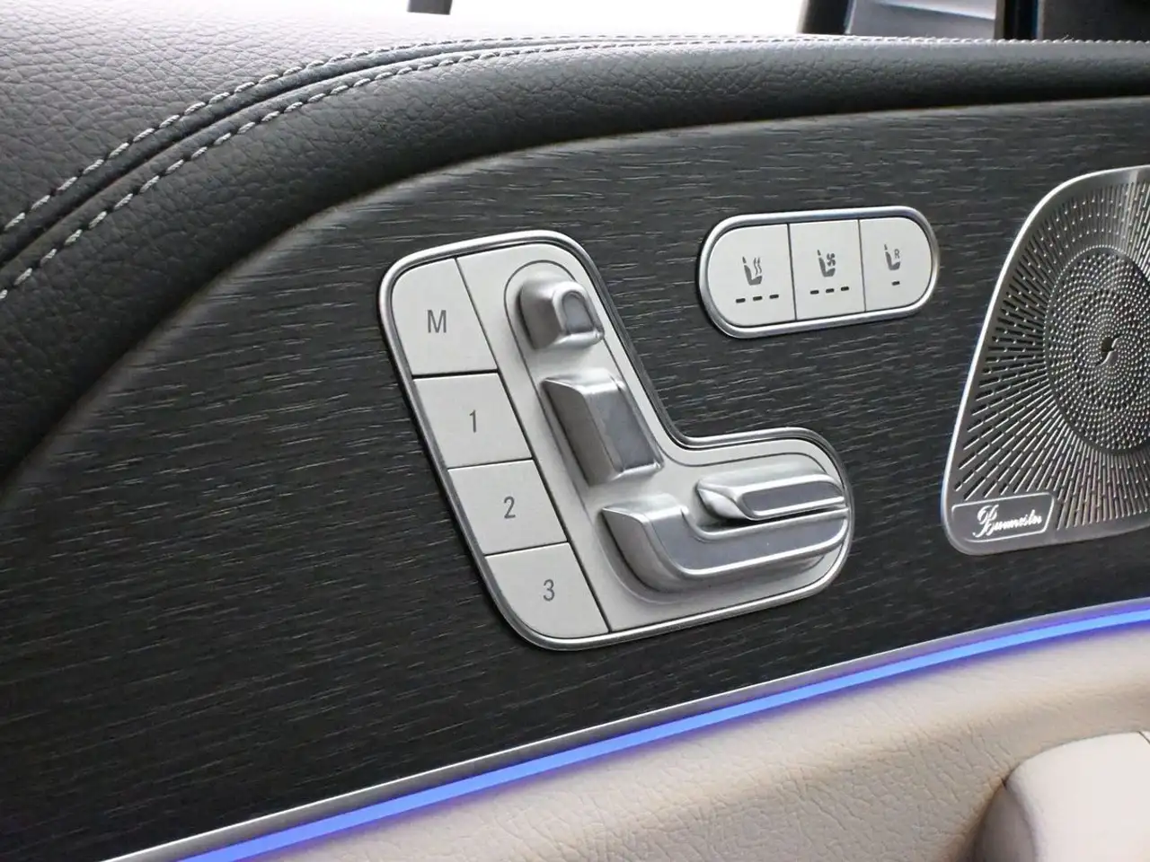 Mercedes-Benz GLE - Image 14
