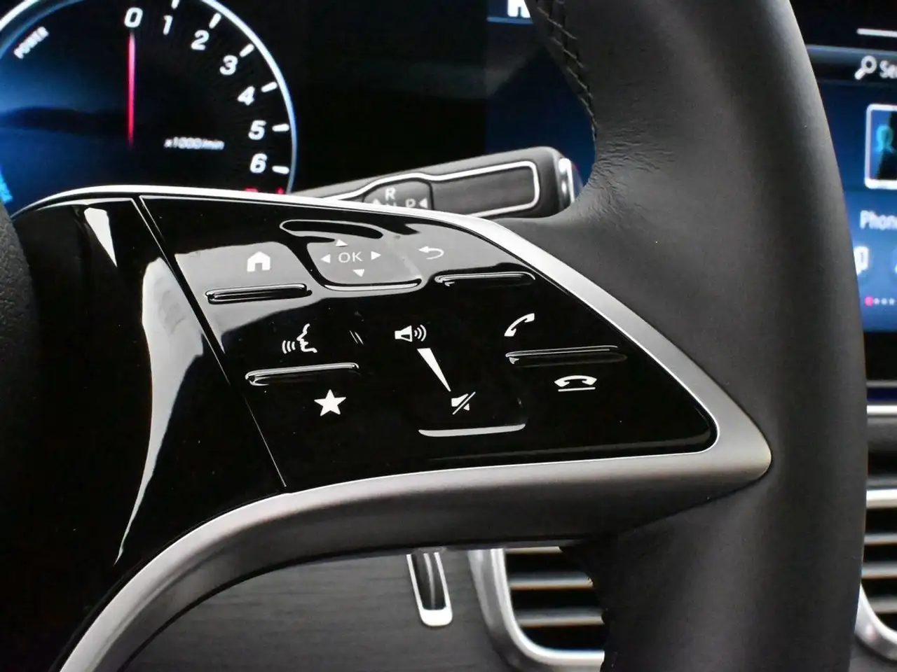 Mercedes-Benz GLE - Image 18