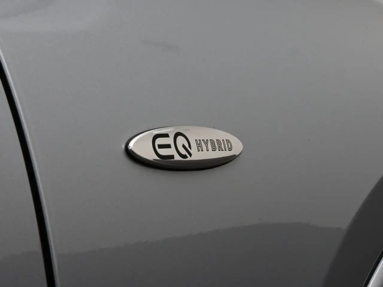 Mercedes-Benz GLE - Image 32
