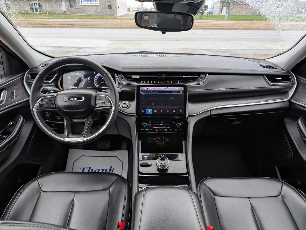 Jeep Grand Cherokee - Image 11