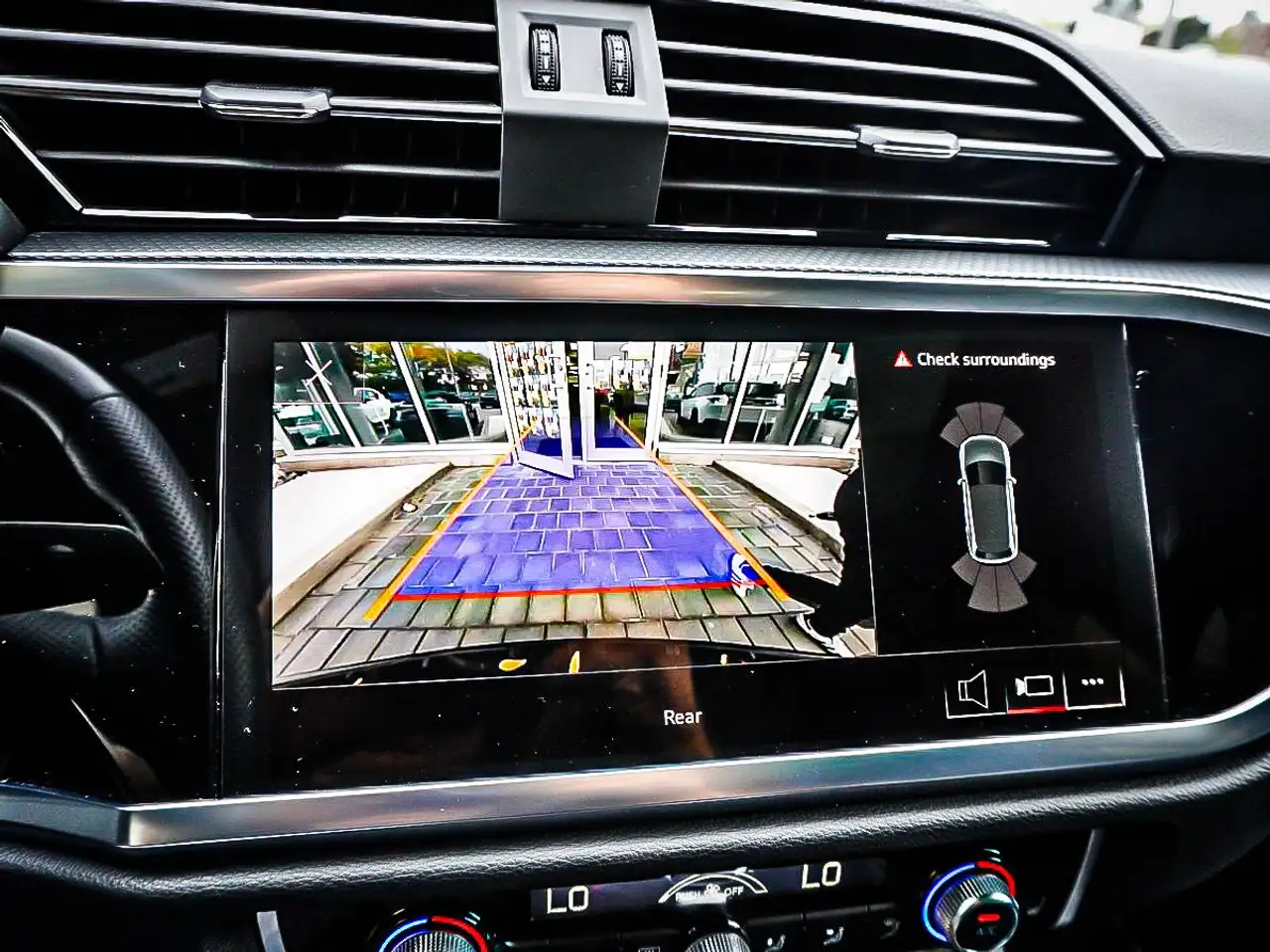 Audi Q3 - Image 23