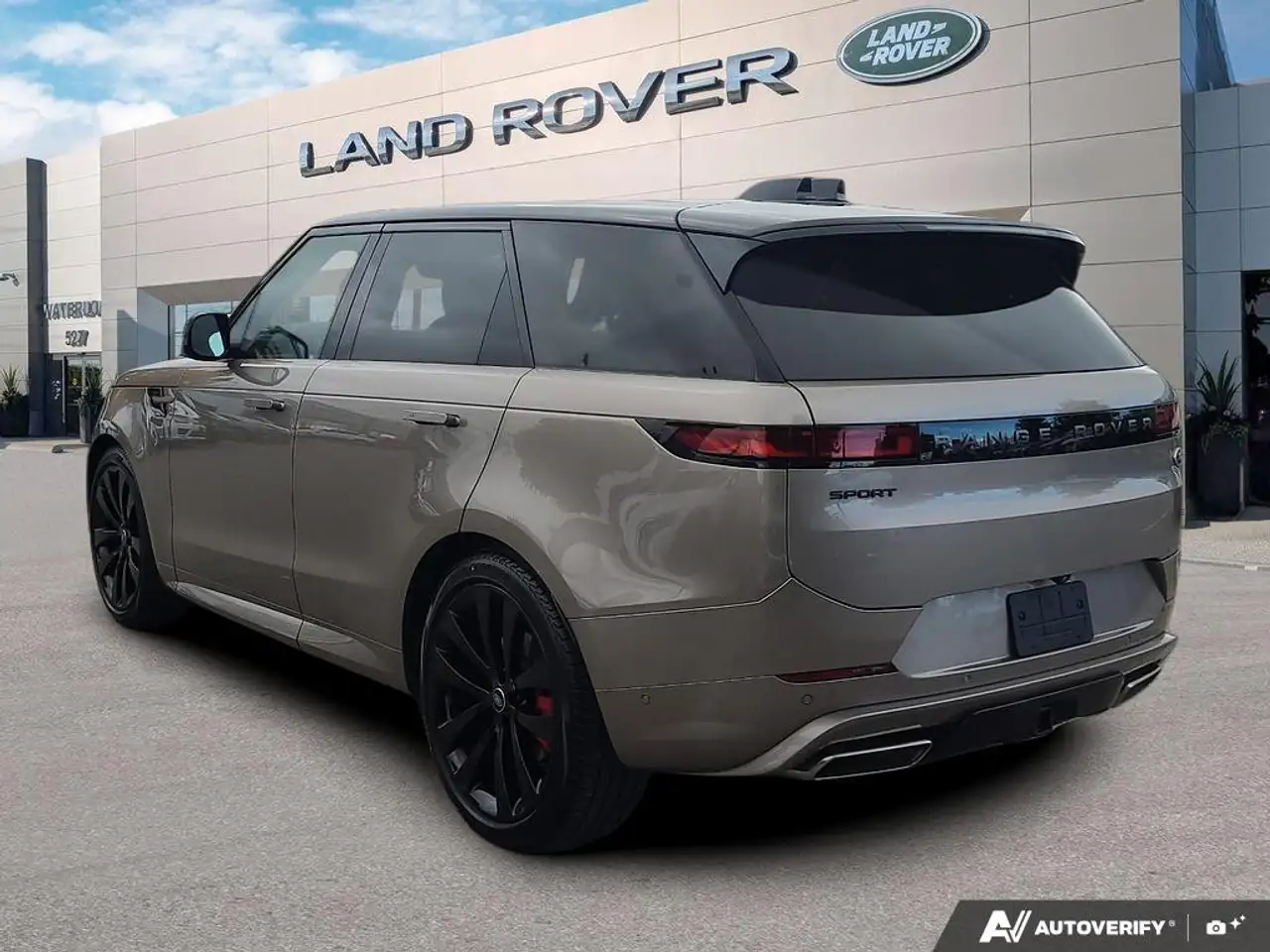 Land Rover Range Rover Sport - Image 4
