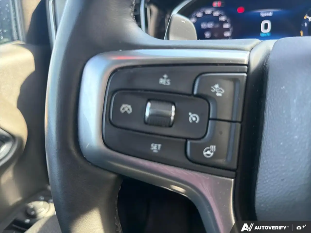 Chevrolet Silverado 1500 - Image 13