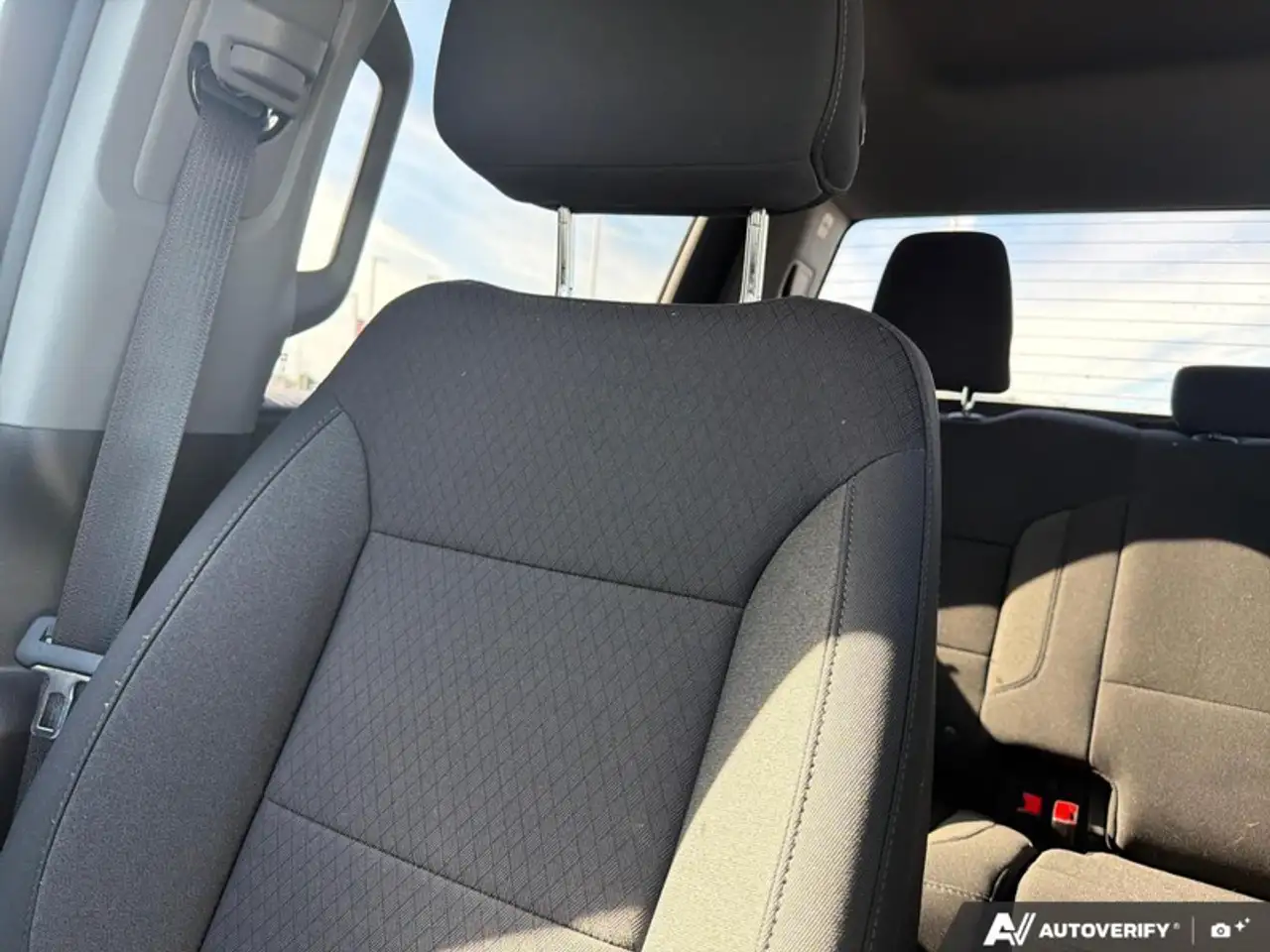 Chevrolet Silverado 1500 - Image 17