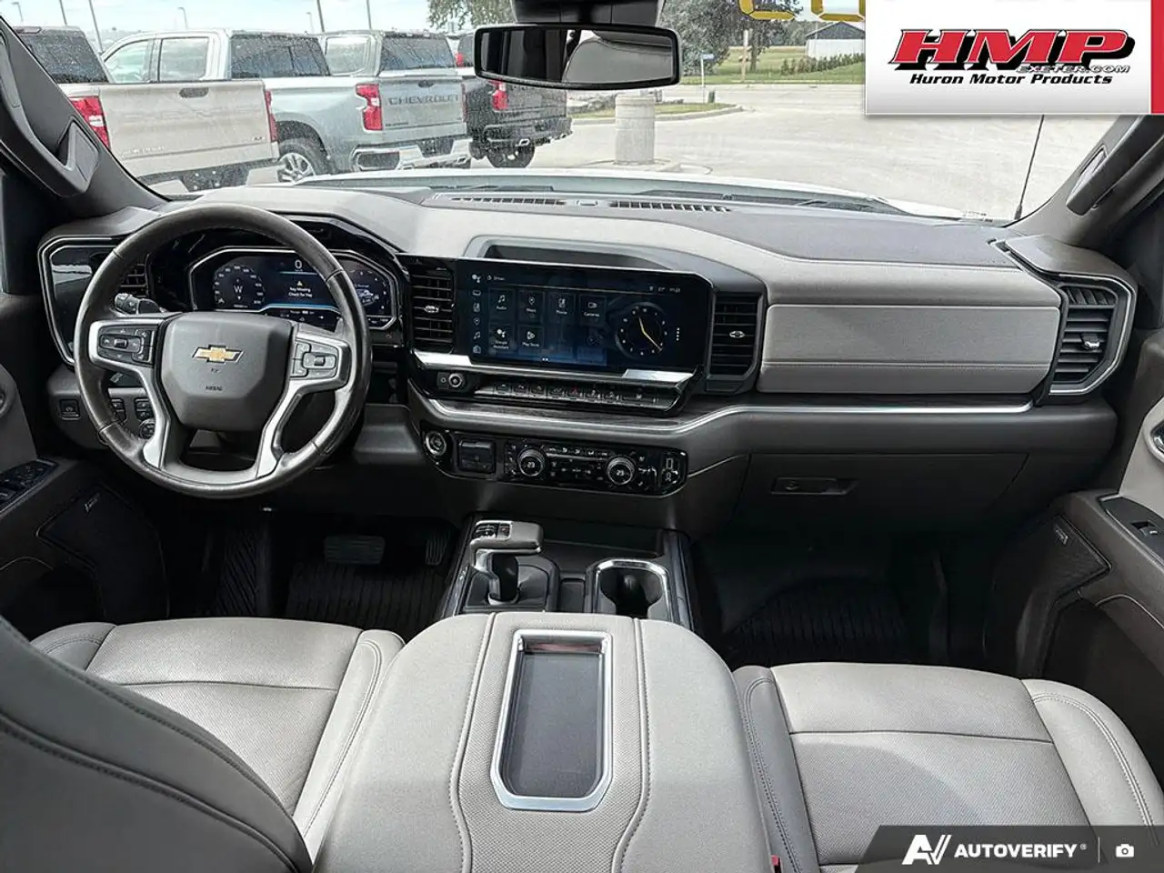 Chevrolet Silverado 1500 - Image 25