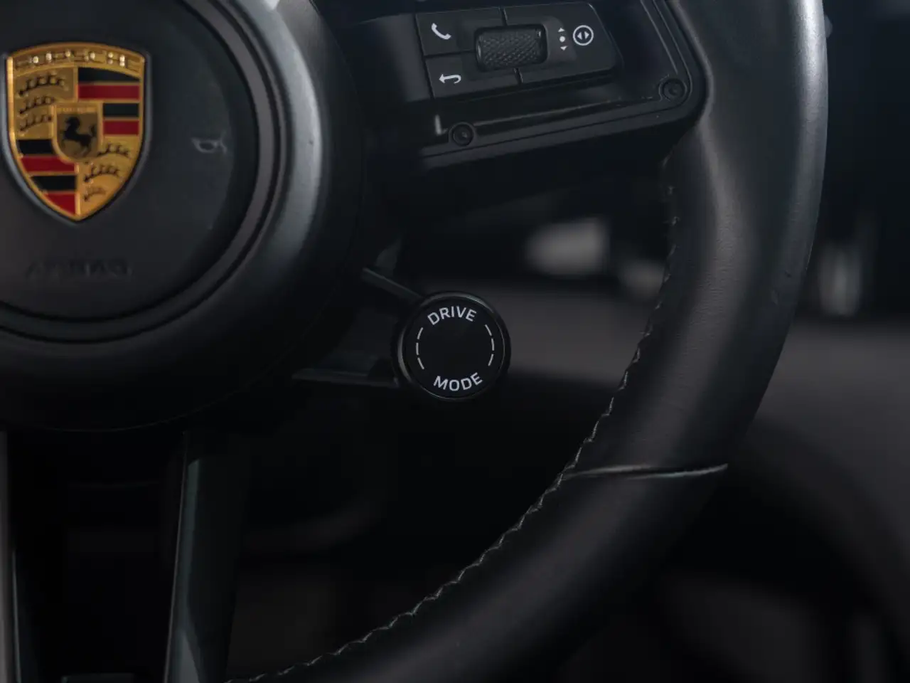 Porsche Taycan - Image 22