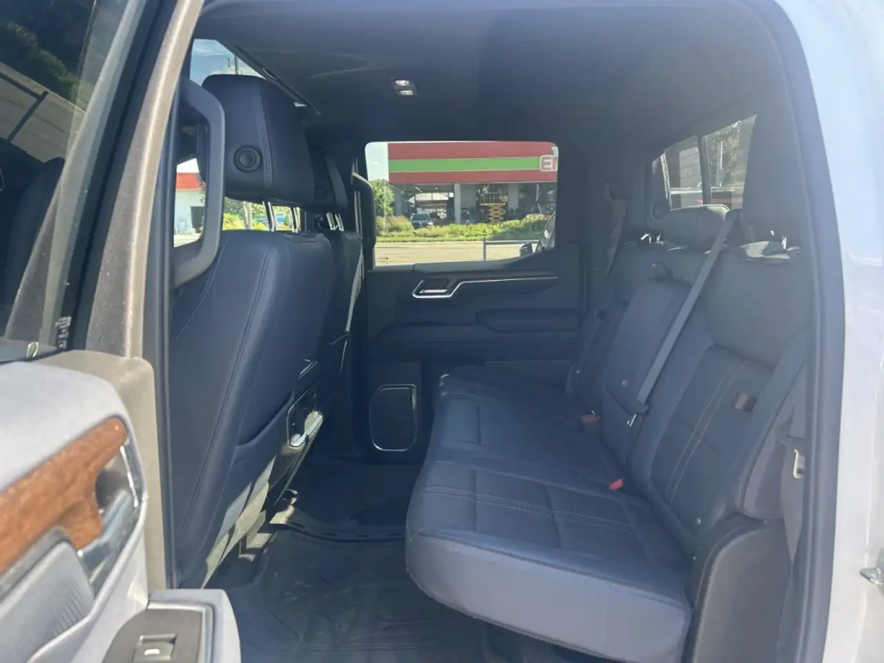 Chevrolet Silverado 1500 - Image 19