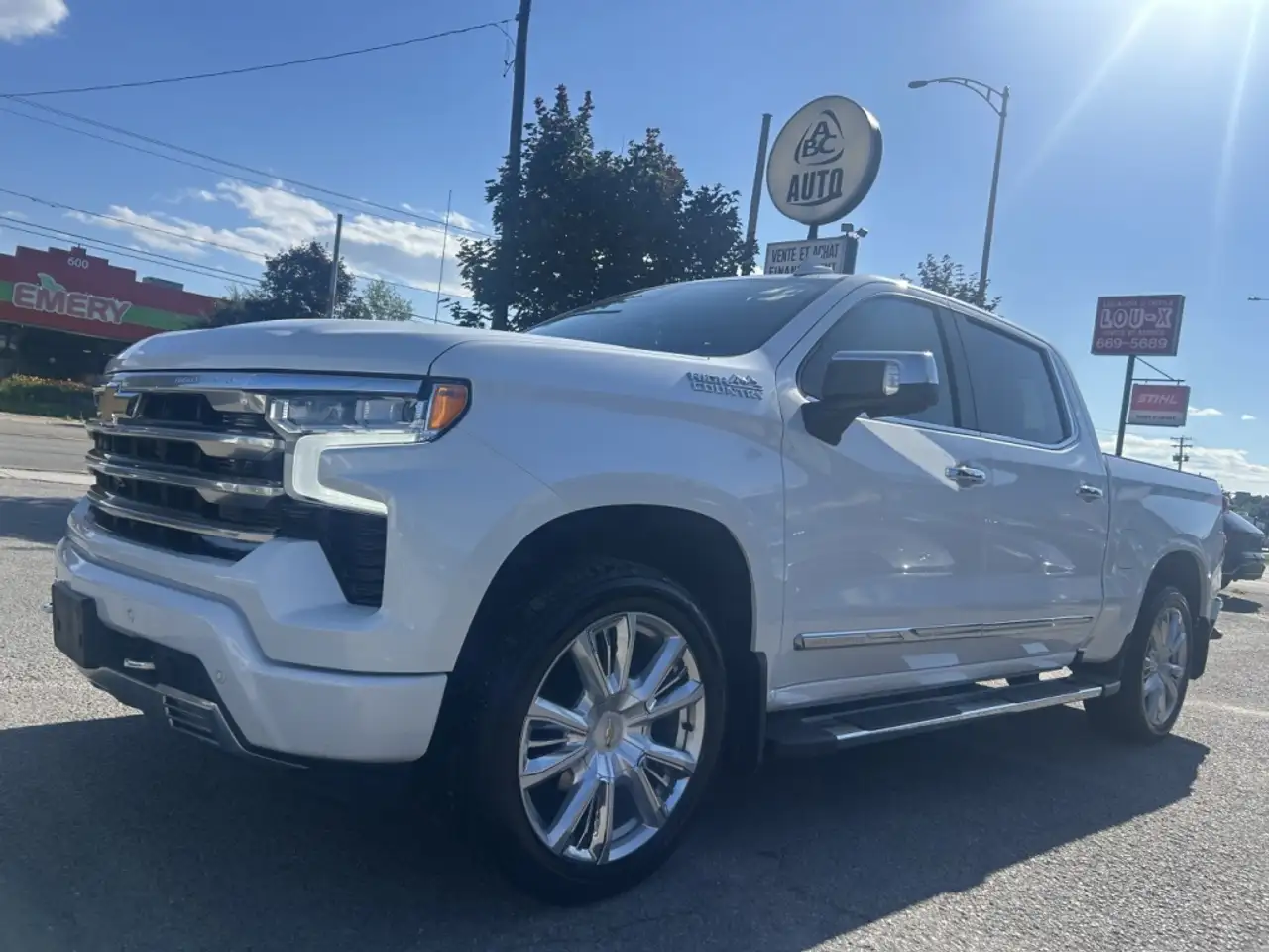 Chevrolet Silverado 1500 - Image 8