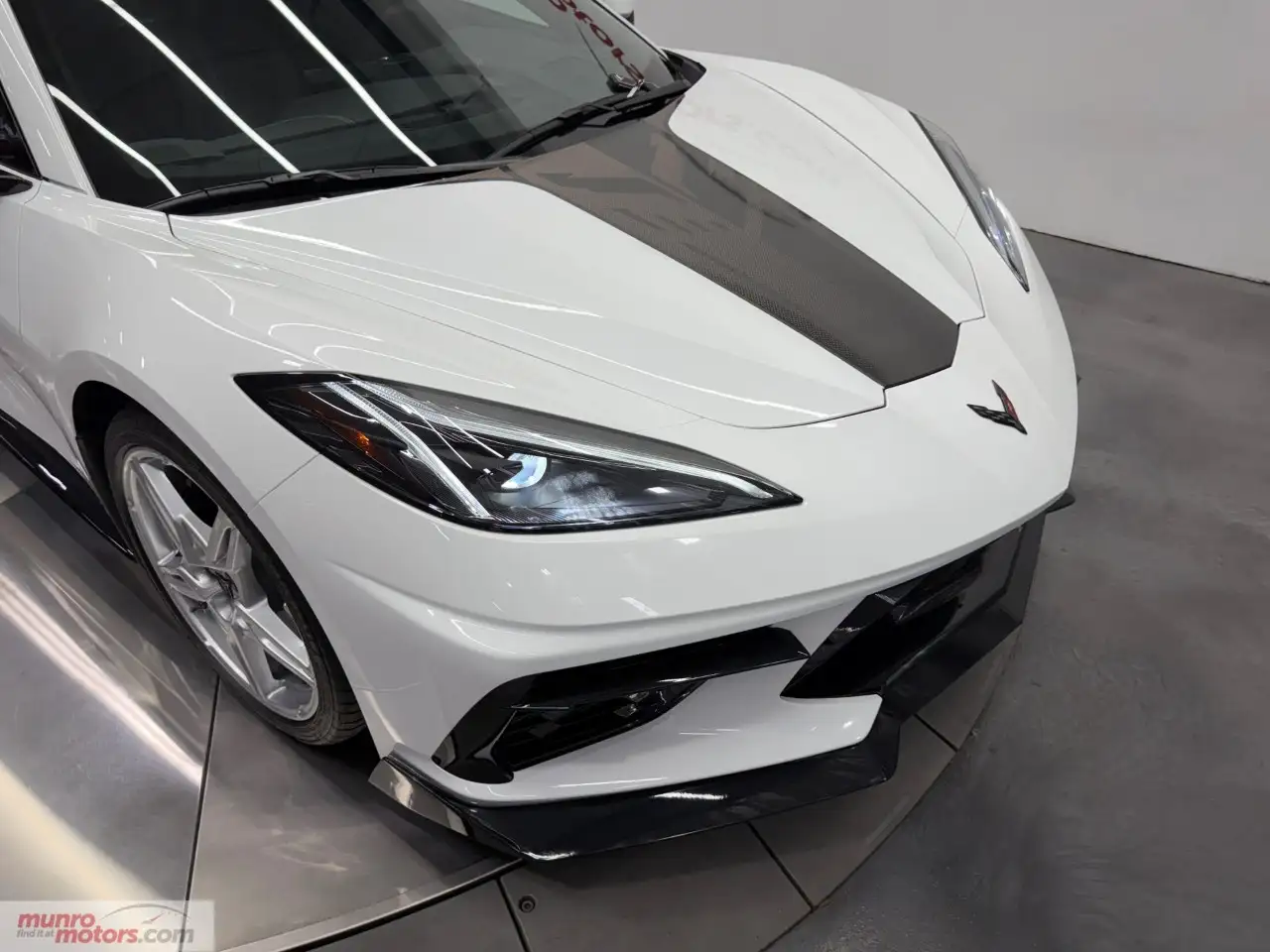 Chevrolet Corvette - Image 21