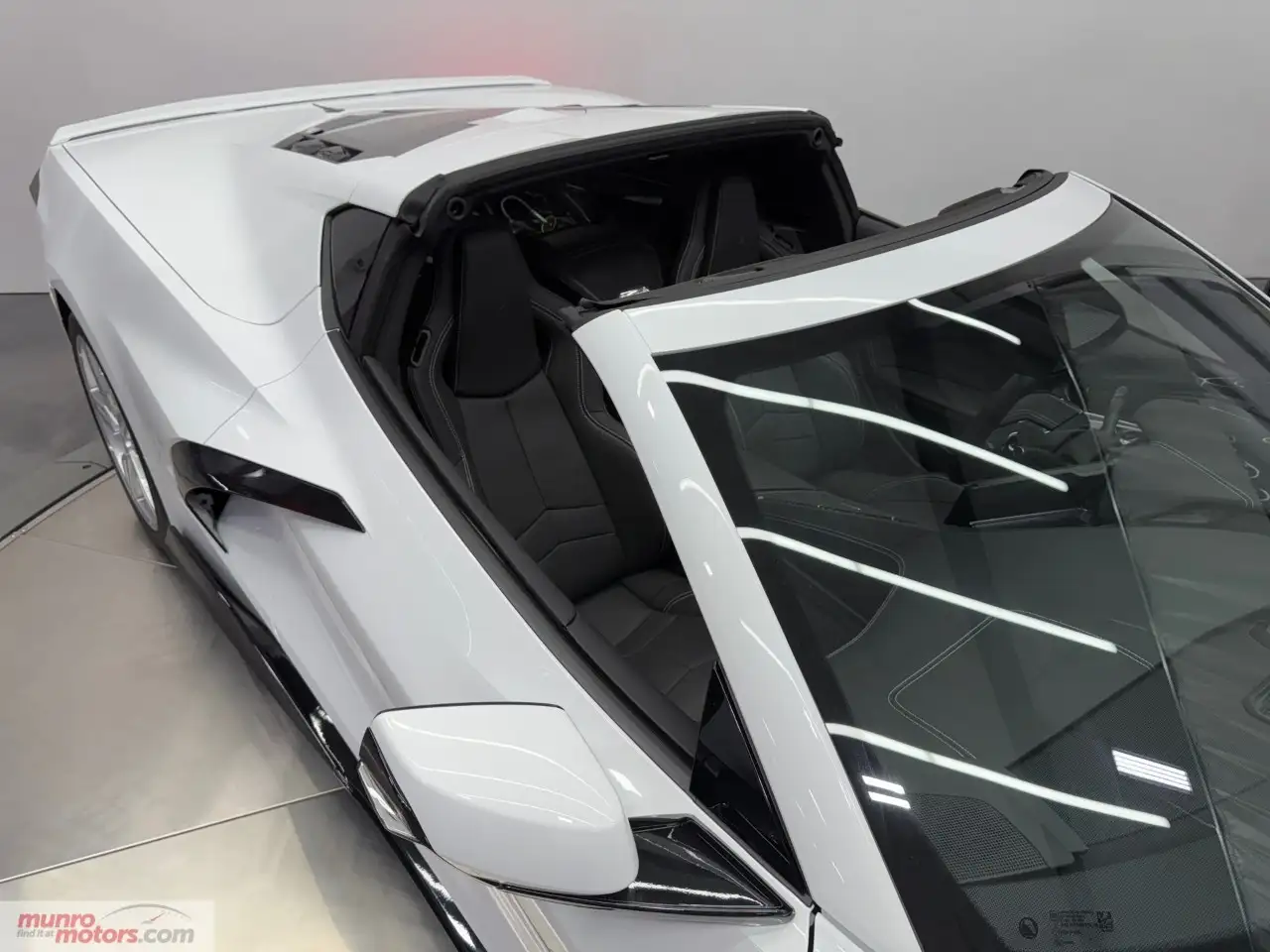 Chevrolet Corvette - Image 18