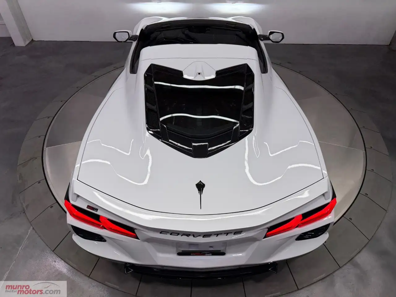 Chevrolet Corvette - Image 16