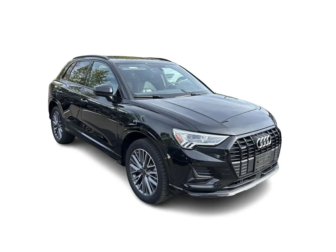Audi Q3 - Image 2