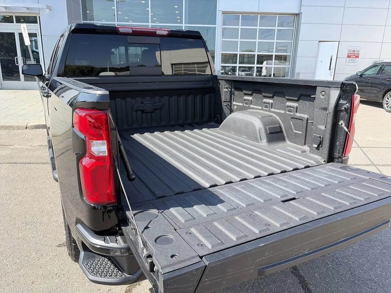Chevrolet Silverado 1500 - Image 31