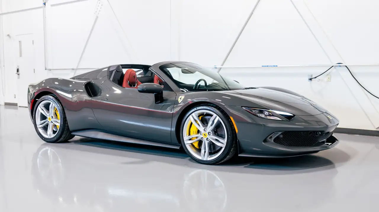 Ferrari 296 GTS - Image 13