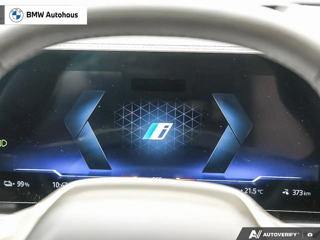 BMW i4 - Image 15