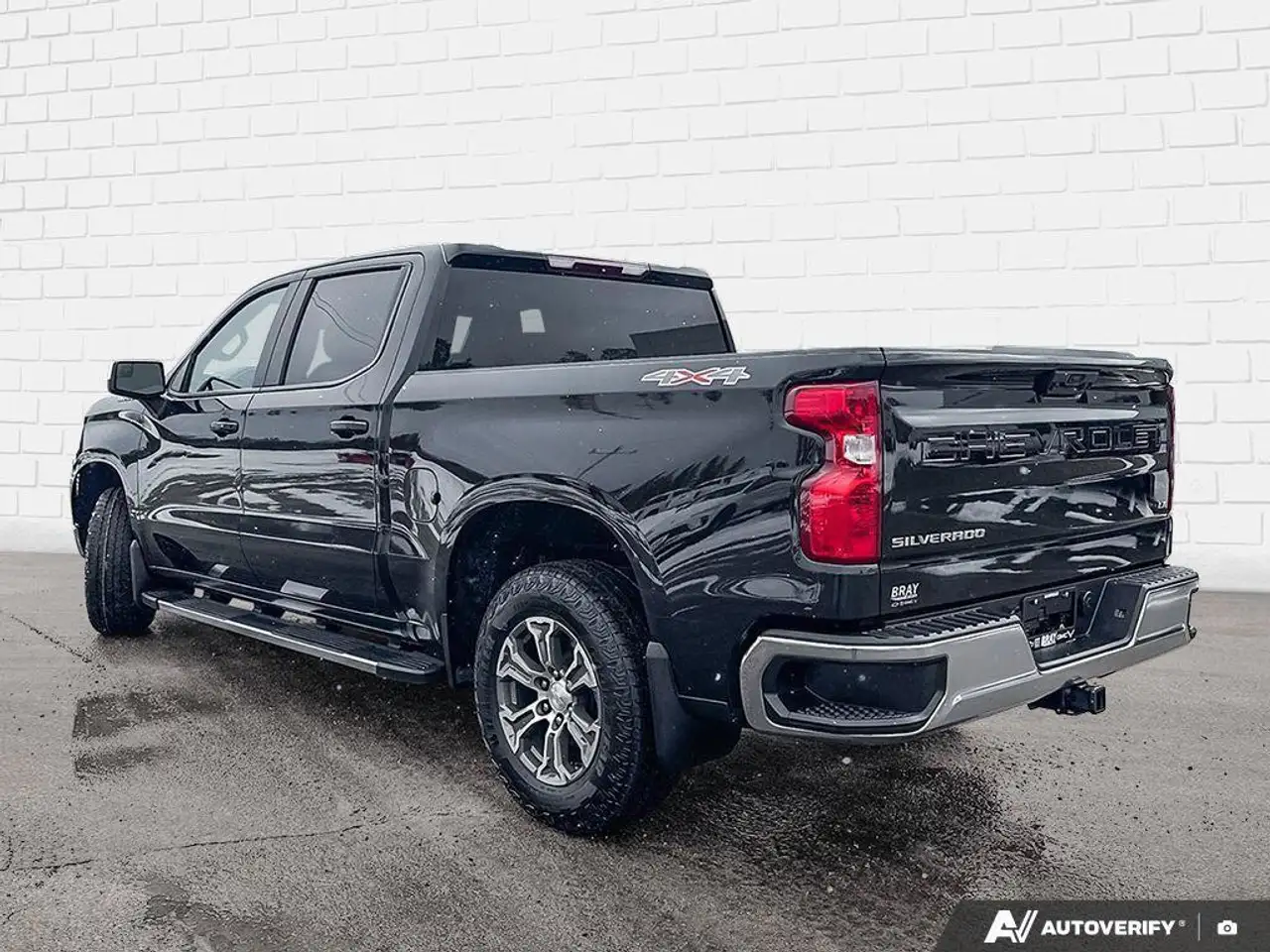 Chevrolet Silverado 1500 - Image 3