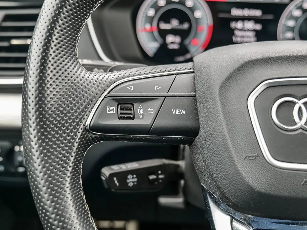 Audi Q5 - Image 20
