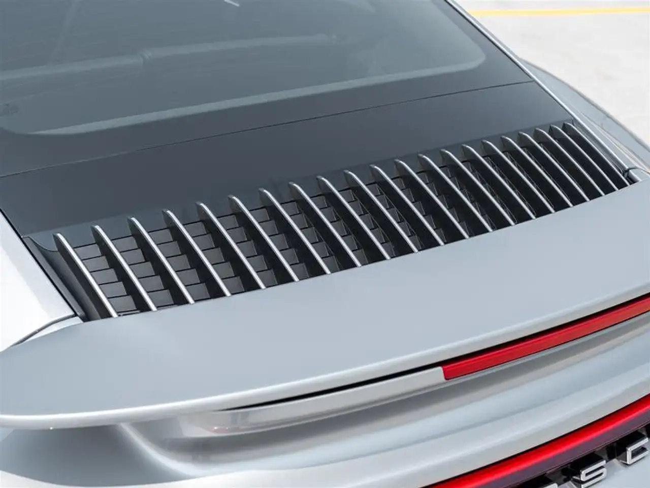 Porsche 911 - Image 10