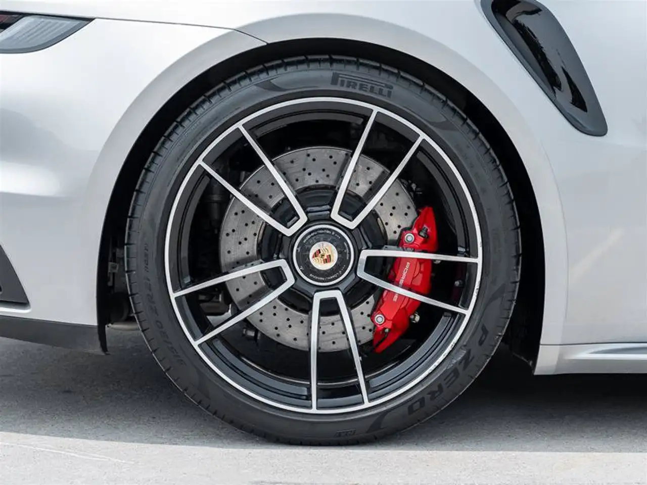Porsche 911 - Image 13