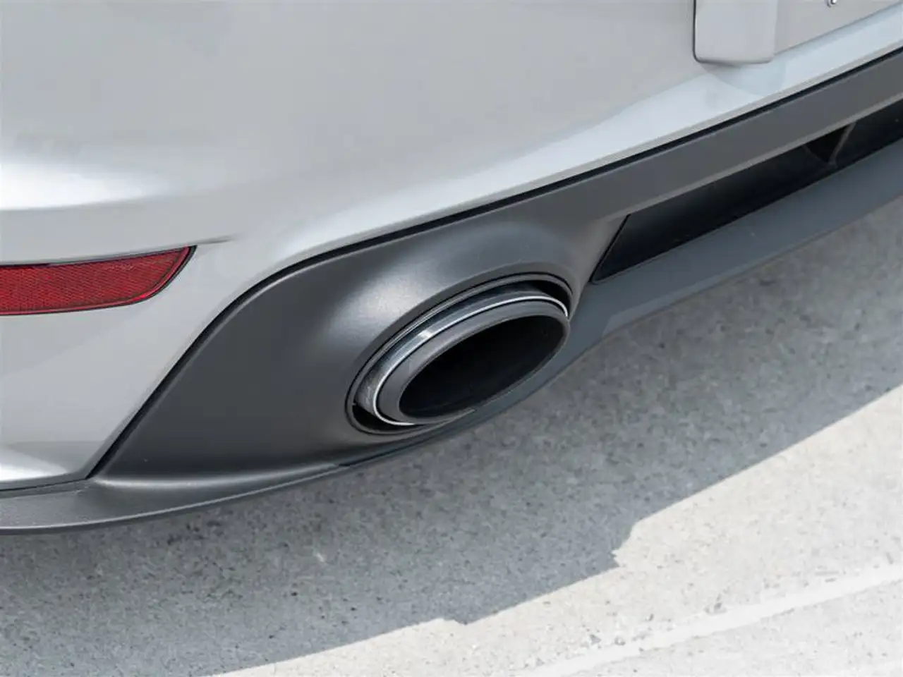 Porsche 911 - Image 12