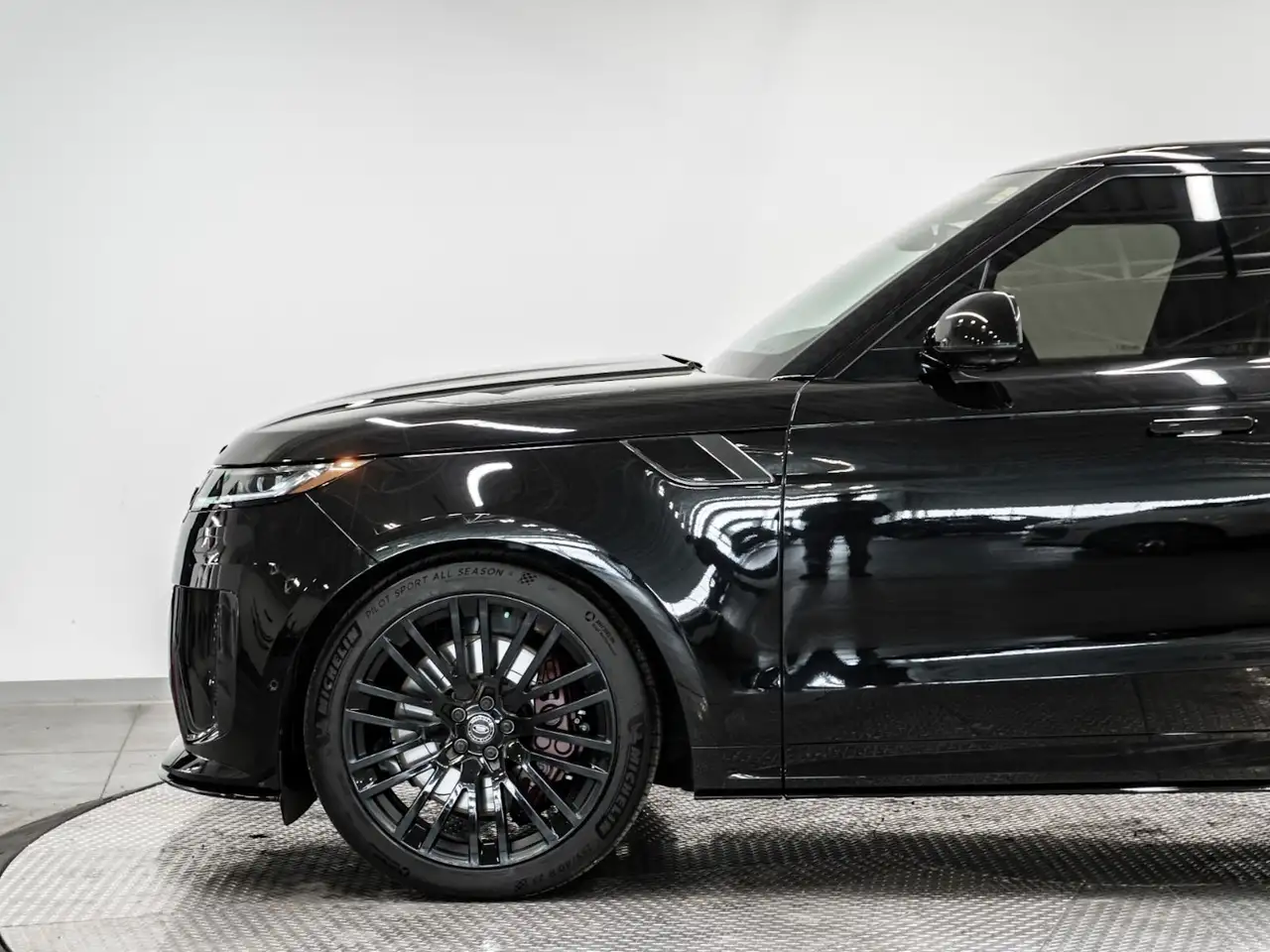 Land Rover Range Rover Sport - Image 9