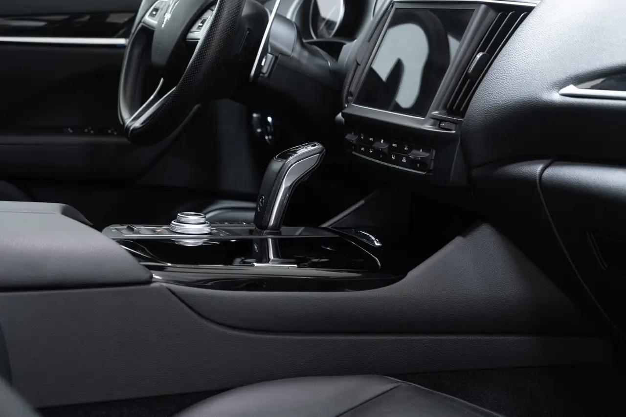 Maserati Levante - Image 23