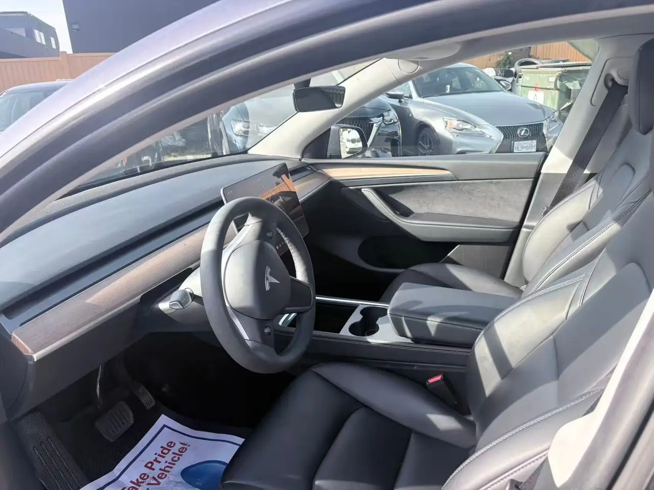 Tesla Model Y - Image 13