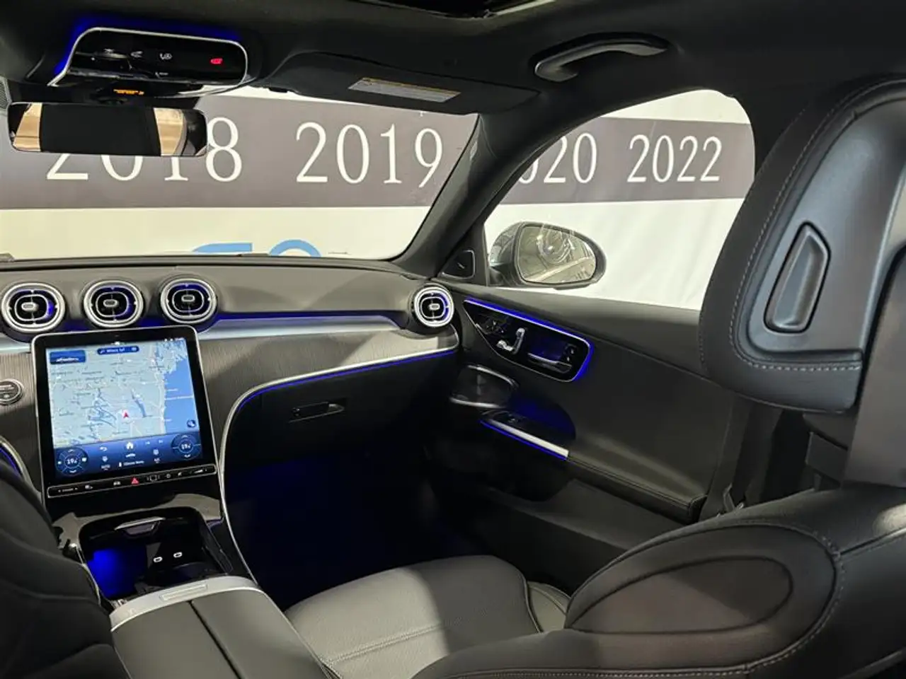 Mercedes-Benz C-Class - Image 12
