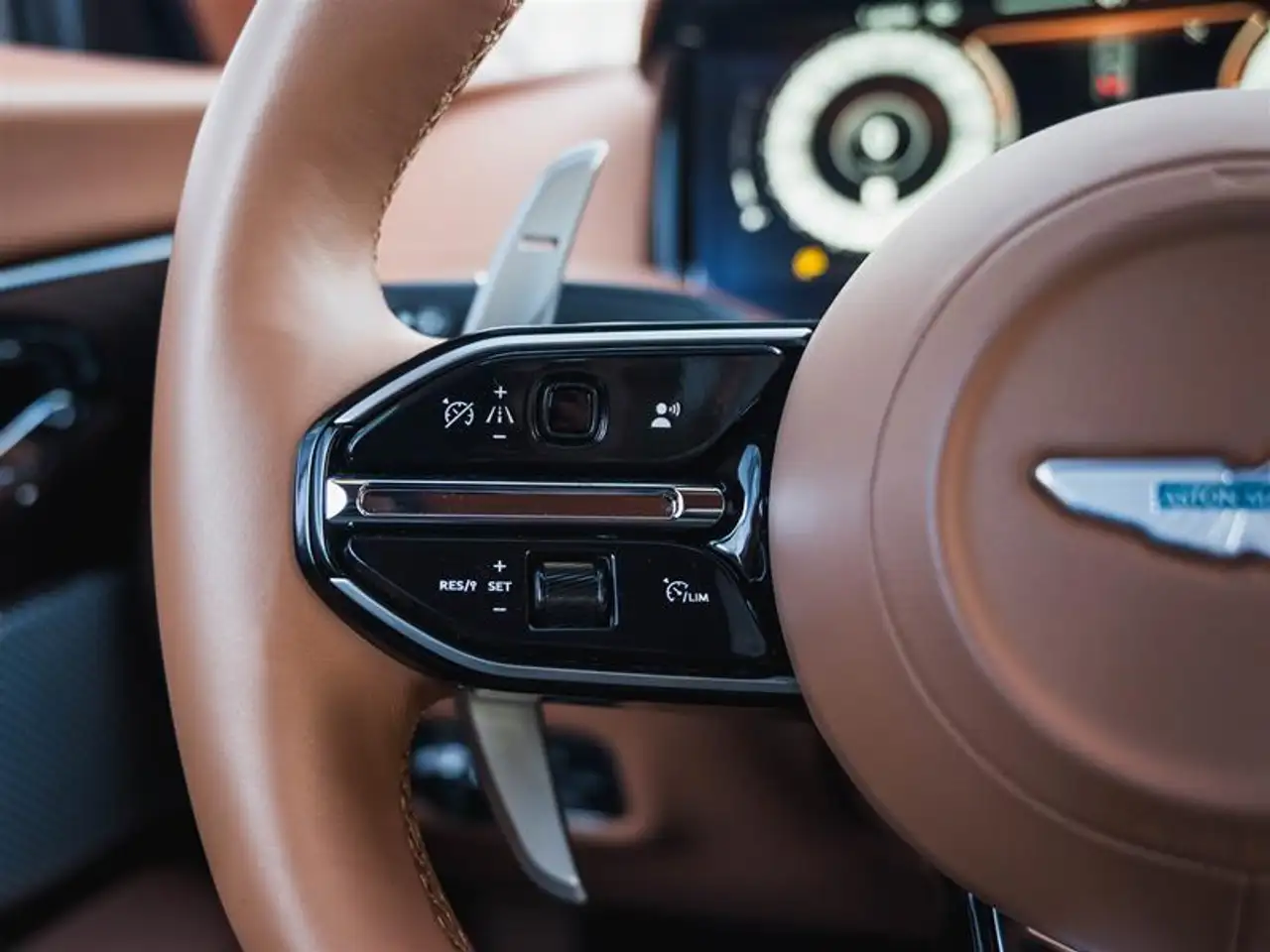Aston Martin DB12 - Image 16