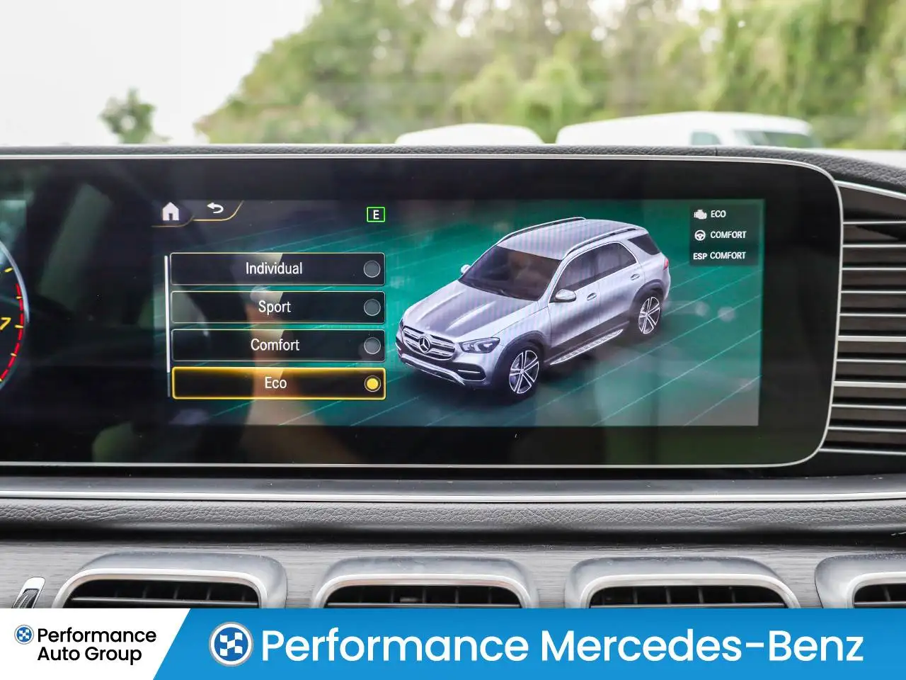 Mercedes-Benz GLE - Image 27