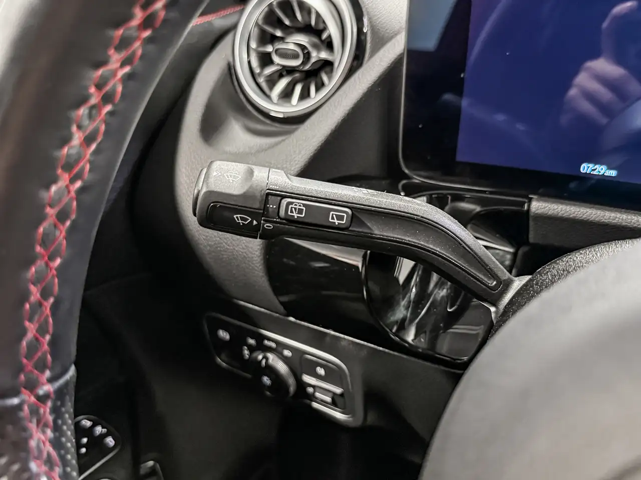 Mercedes-Benz GLA - Image 19