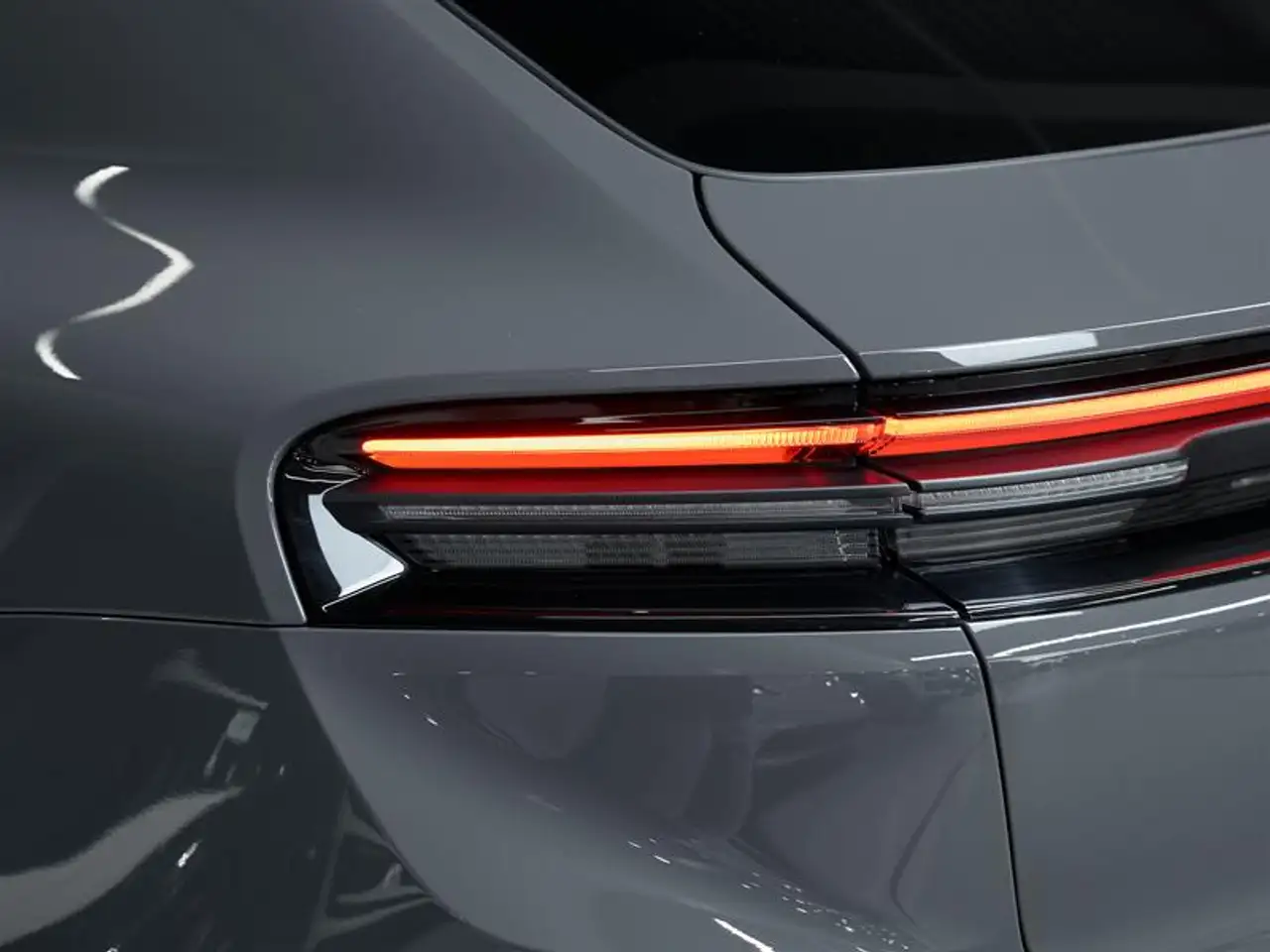Porsche Macan - Image 13