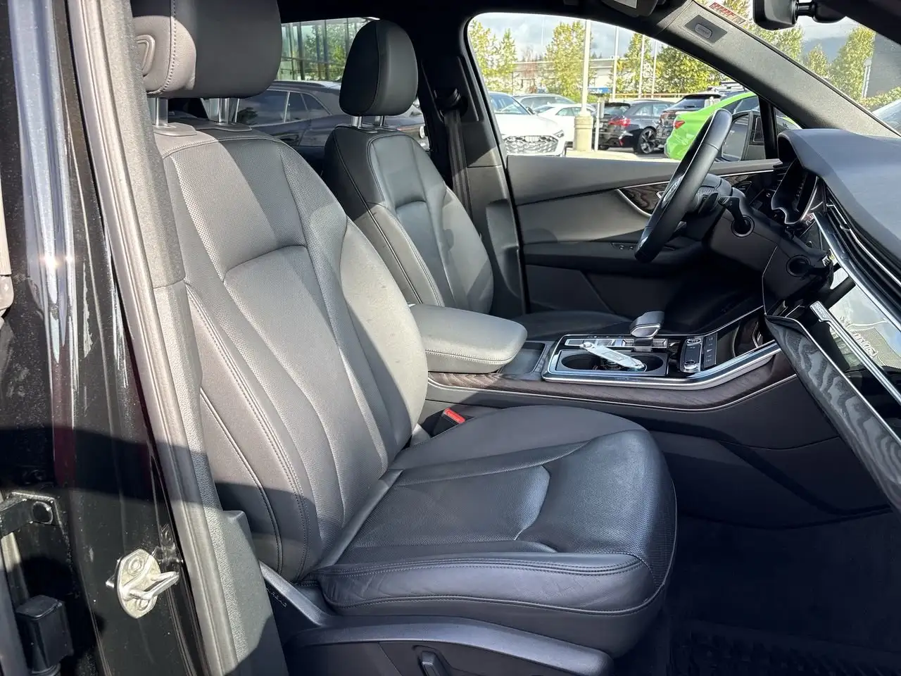 Audi Q7 - Image 33