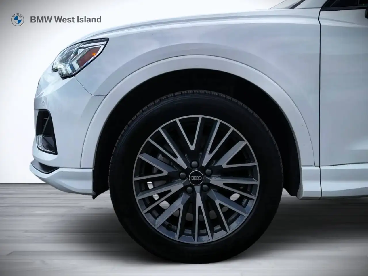 Audi Q3 - Image 12