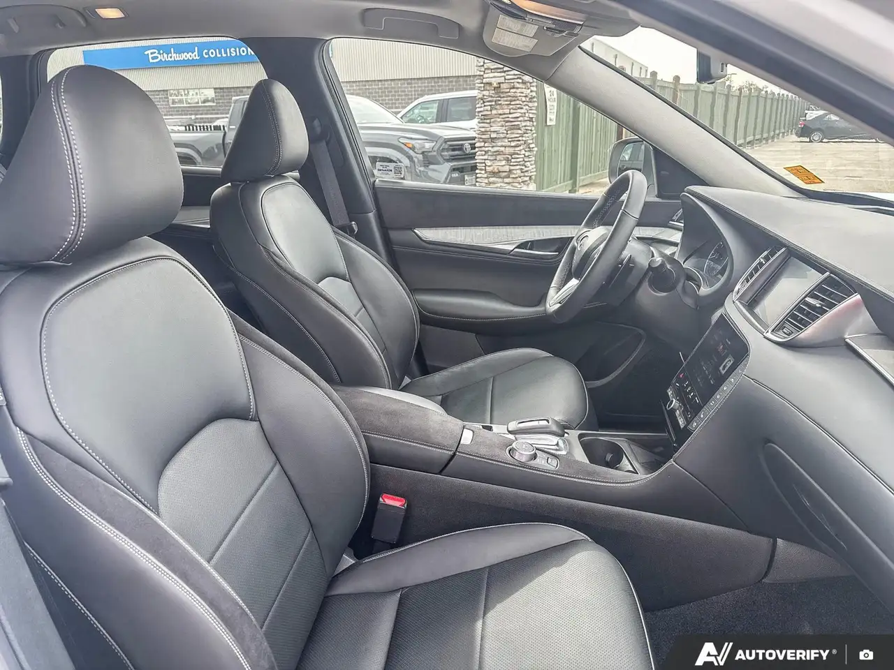 Infiniti QX50 - Image 22