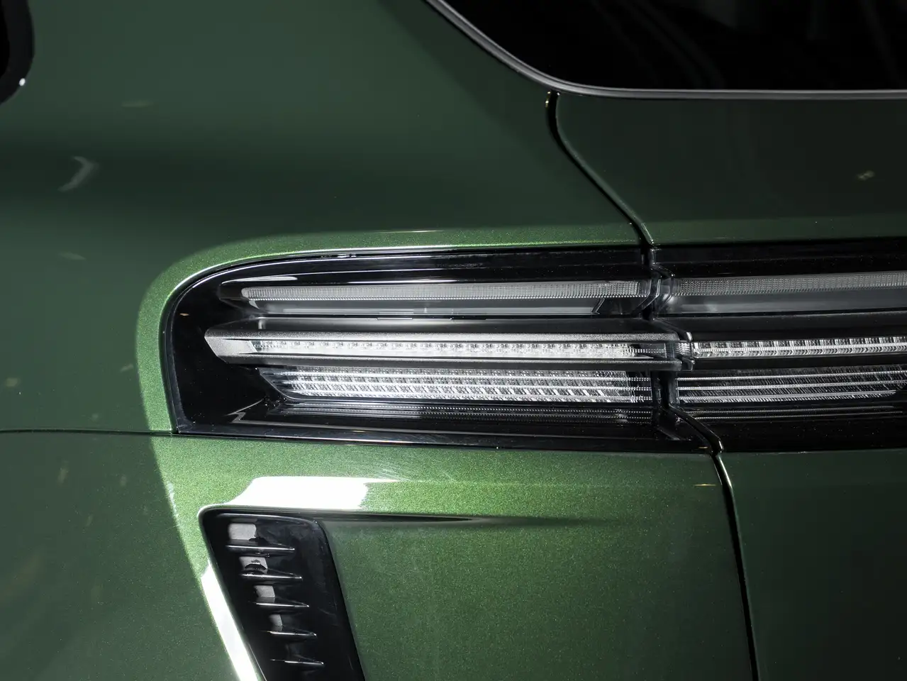 Porsche Macan - Image 22
